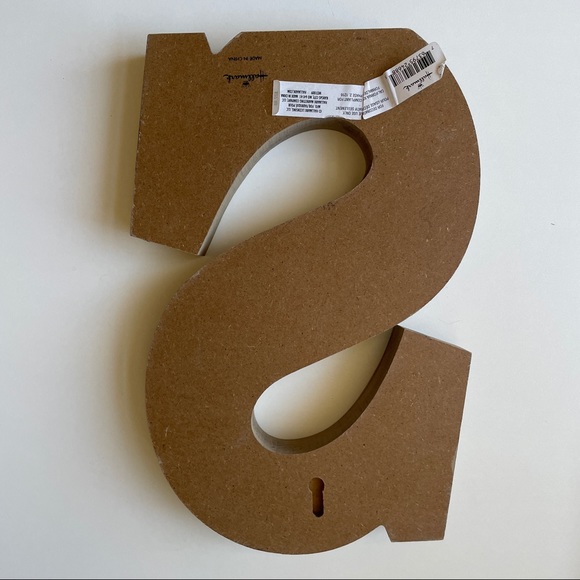 NWT HALLMARK LETTERS METAL INITIALS DECORATIVE SCALLOP SILVER DESIGN GRE… - Picture 7 of 12